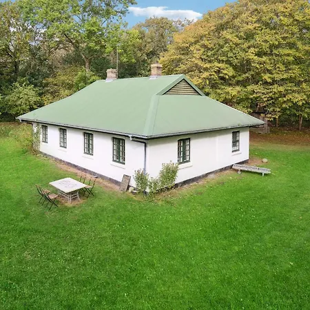 Gorgeous In With House A Panoramic View