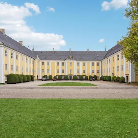 Semesterbostad Gorgeous In *